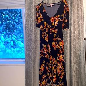 Maternity mid-length dress